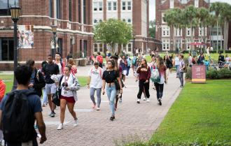 New students on campus